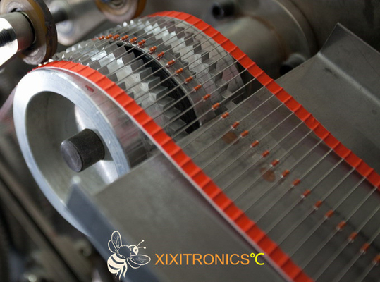 Termistor encapsulado de cristal de los conductores axiales NTC para la dirección ayudada poder MF58 100K 3950 series